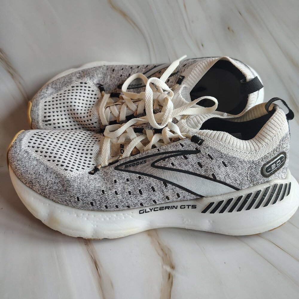 Women's Brooks Glycerin GTS size 8
